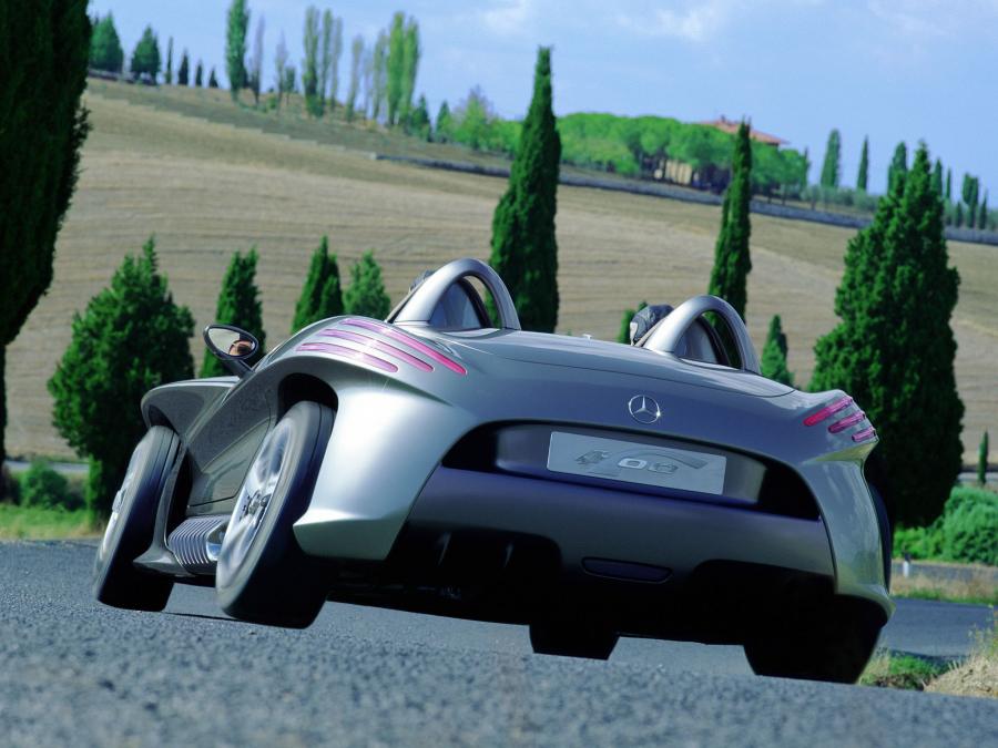  Mercedes-Benz F400 Carving Concept 2001 года  (фото 20 из 21)